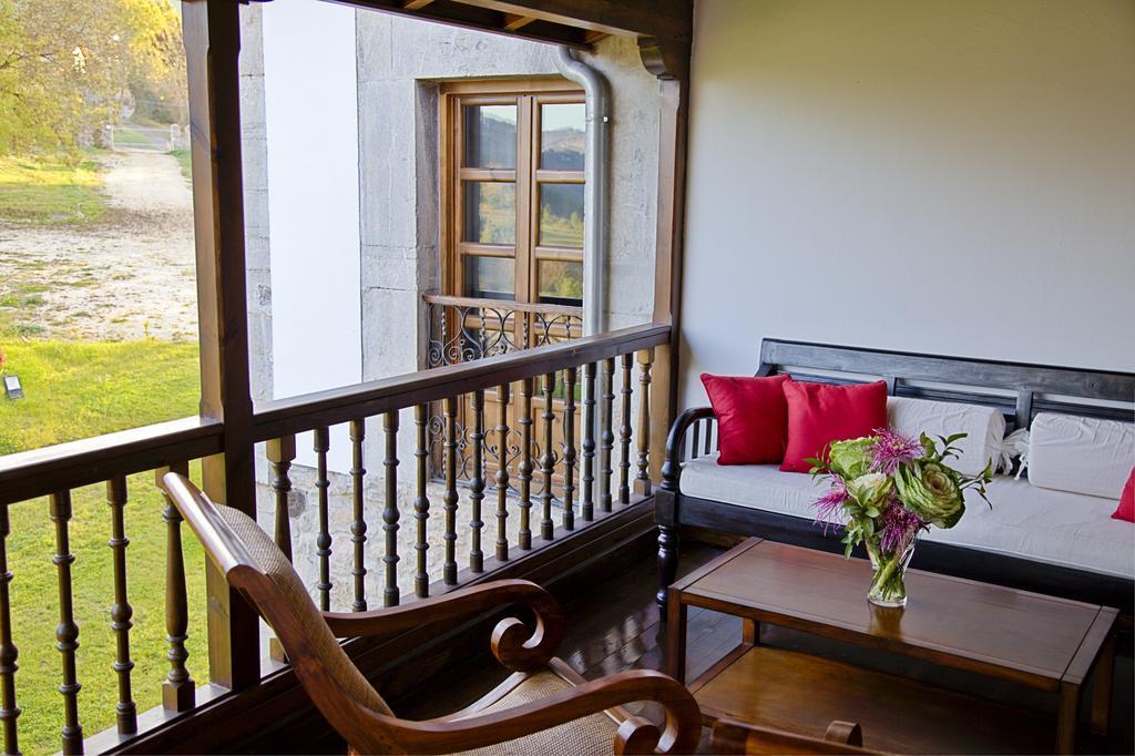 Hotel Casona Cuervo San Tirso de Candamo Exterior foto